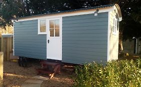 Yew Tree View Luxury Shepherd'S Hut